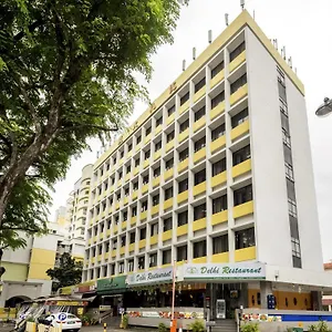 https://broadway.singapore-best-hotels.net
